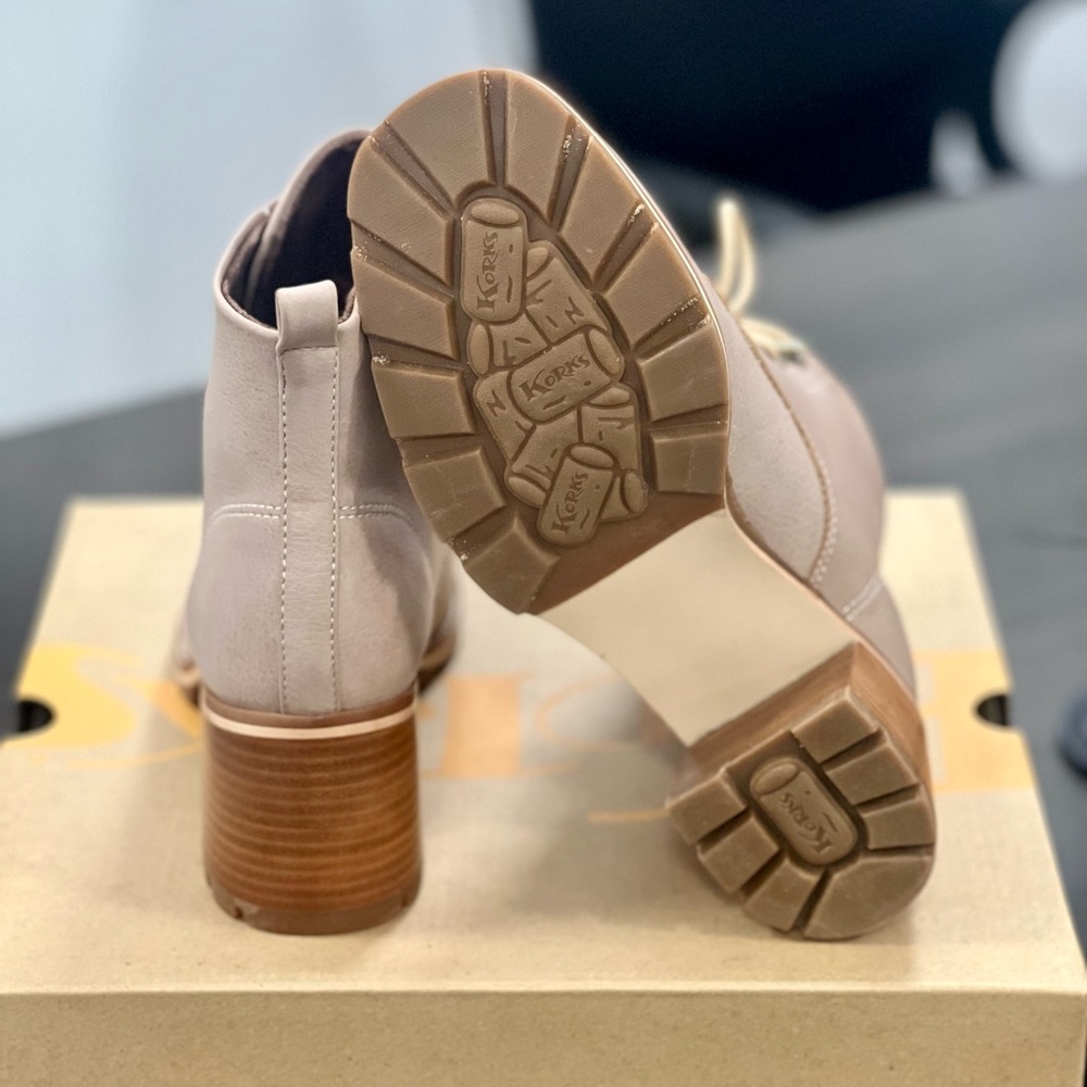 Chelsea boots - Picture 7 of 9